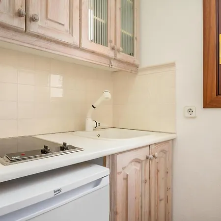 Wonderful 5 Bed With Private *
